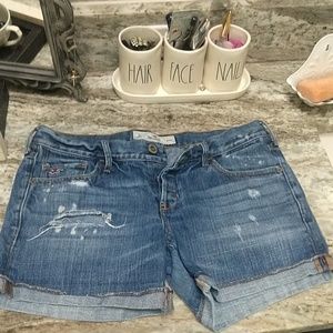Hollister Jean shorts size 5/27